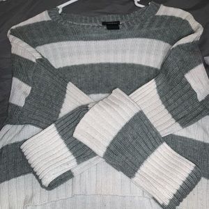 RUE 21 cropped sweater